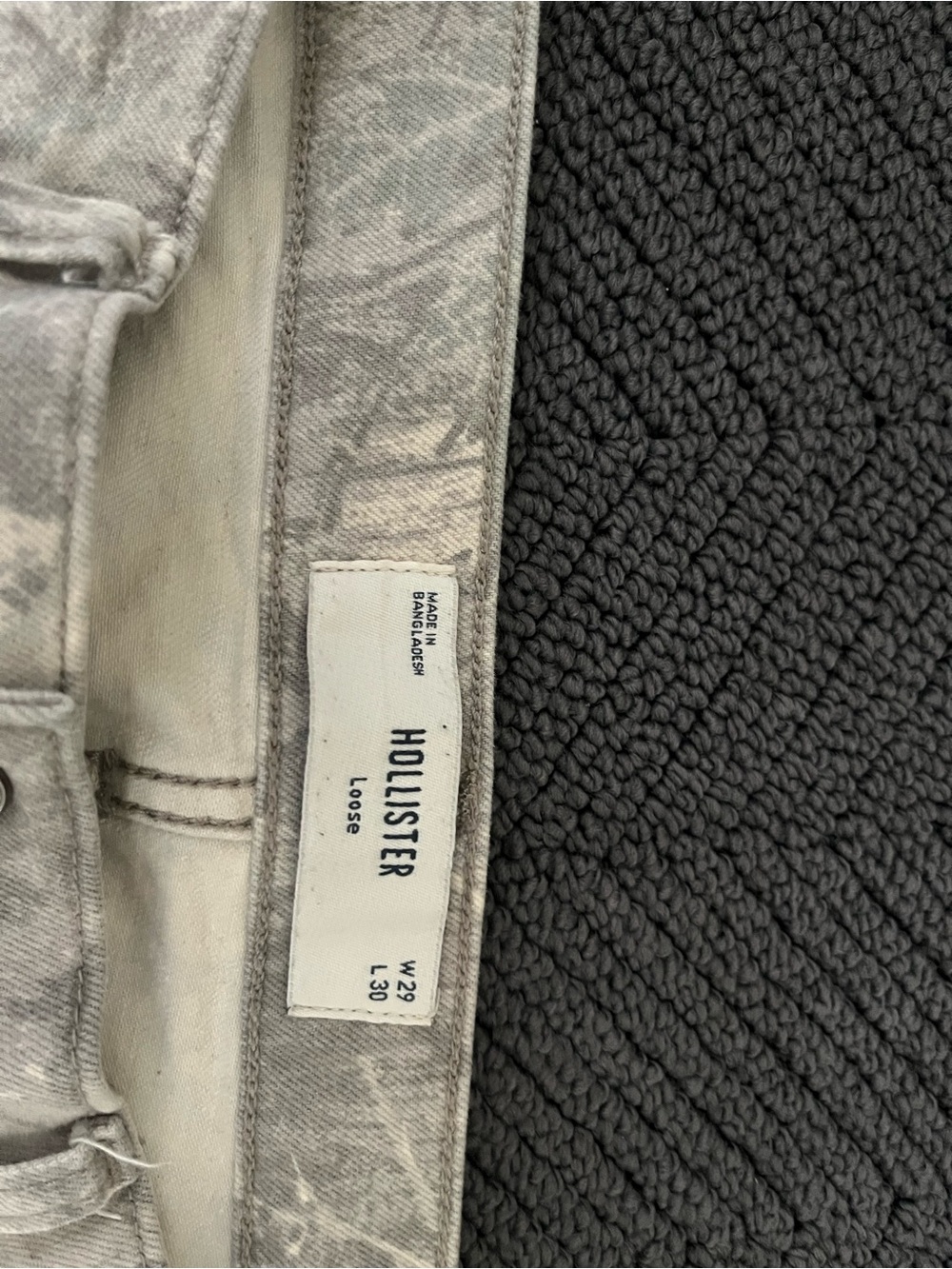 Hollister Men's Relaxed Light Gray Jeans